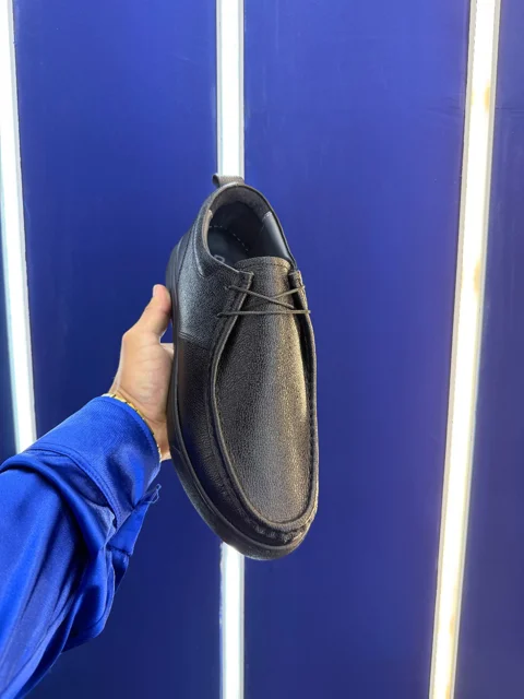 ونس تمام چرم گاوی فول مشکی